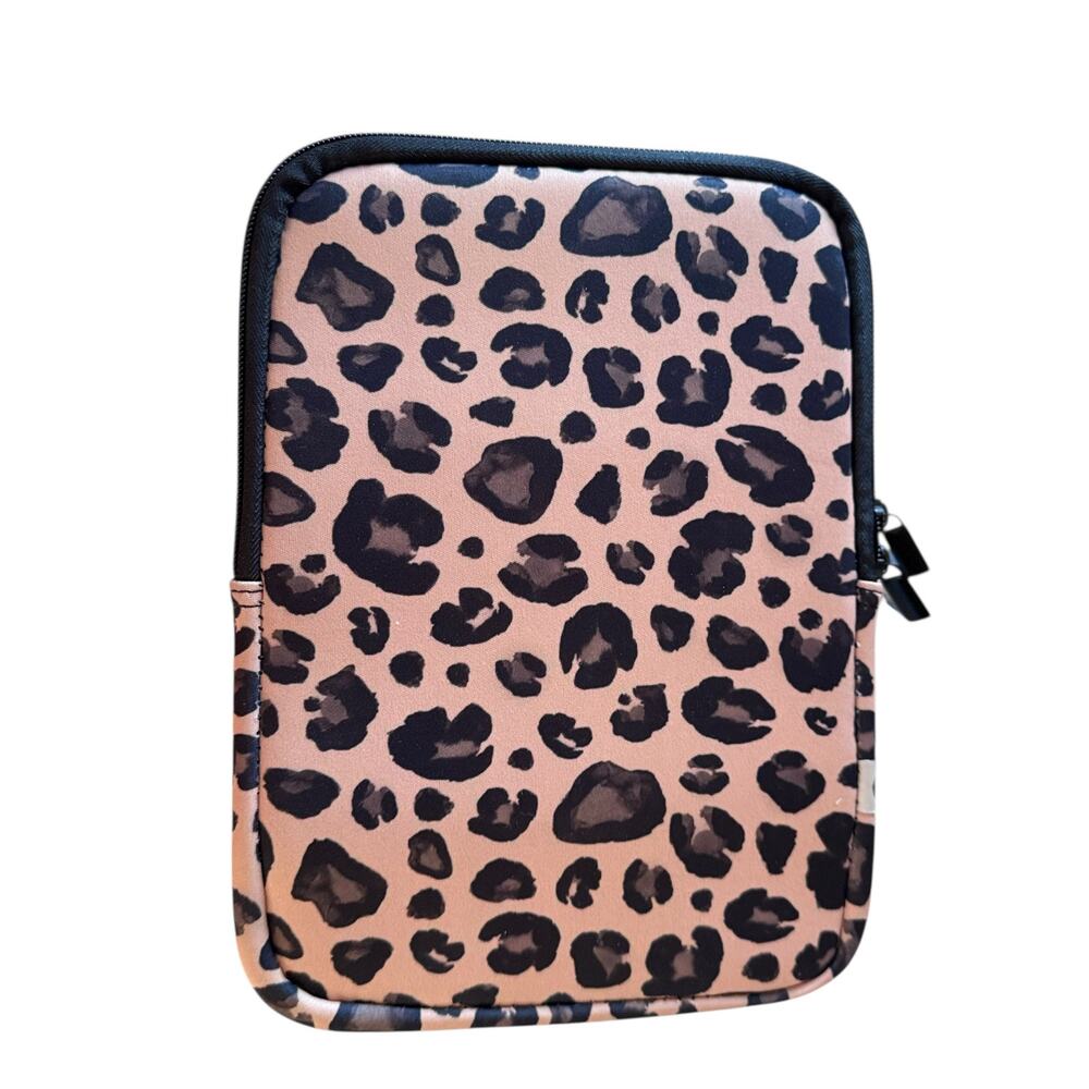 Animal print tablet‎ sleeve